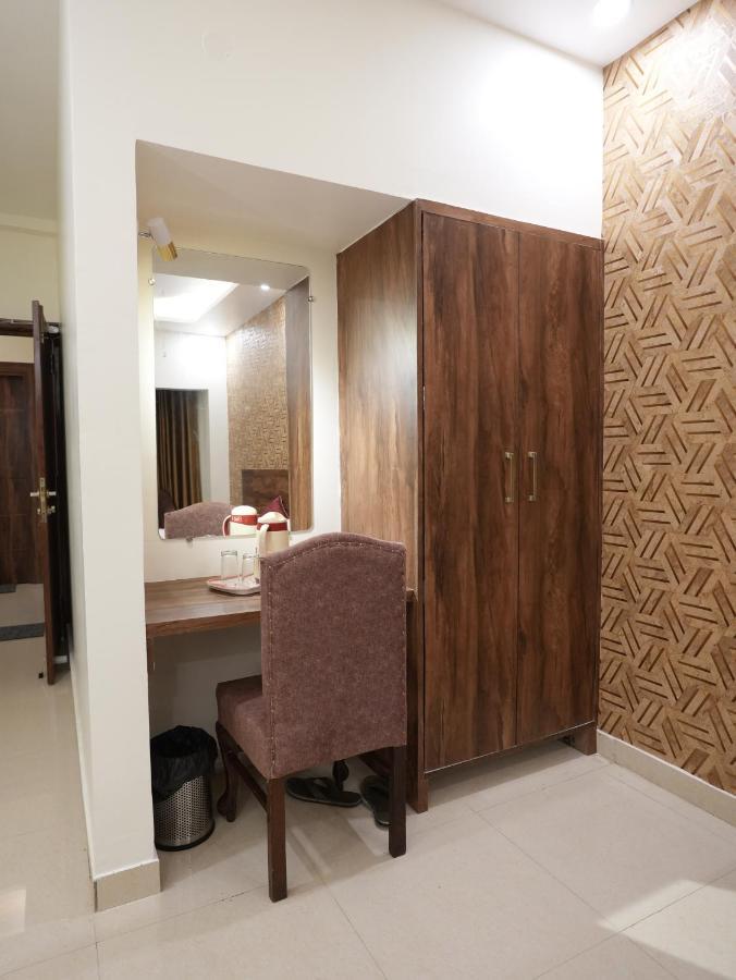 Hotel Vishwanath 2*